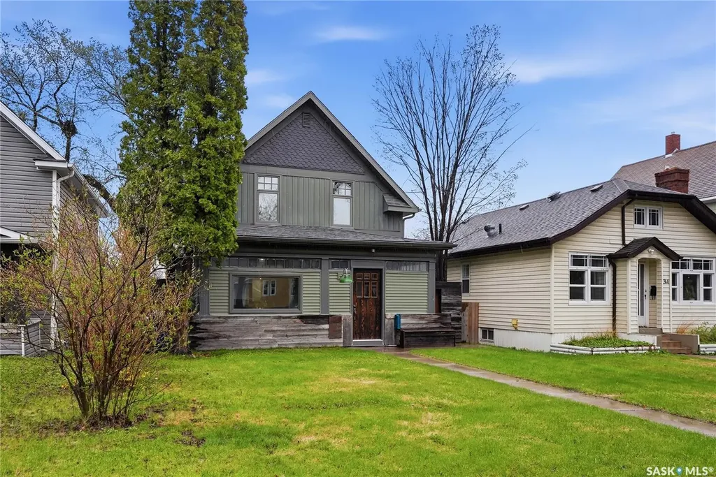 316 E Avenue N Saskatoon SK S7L 1R8