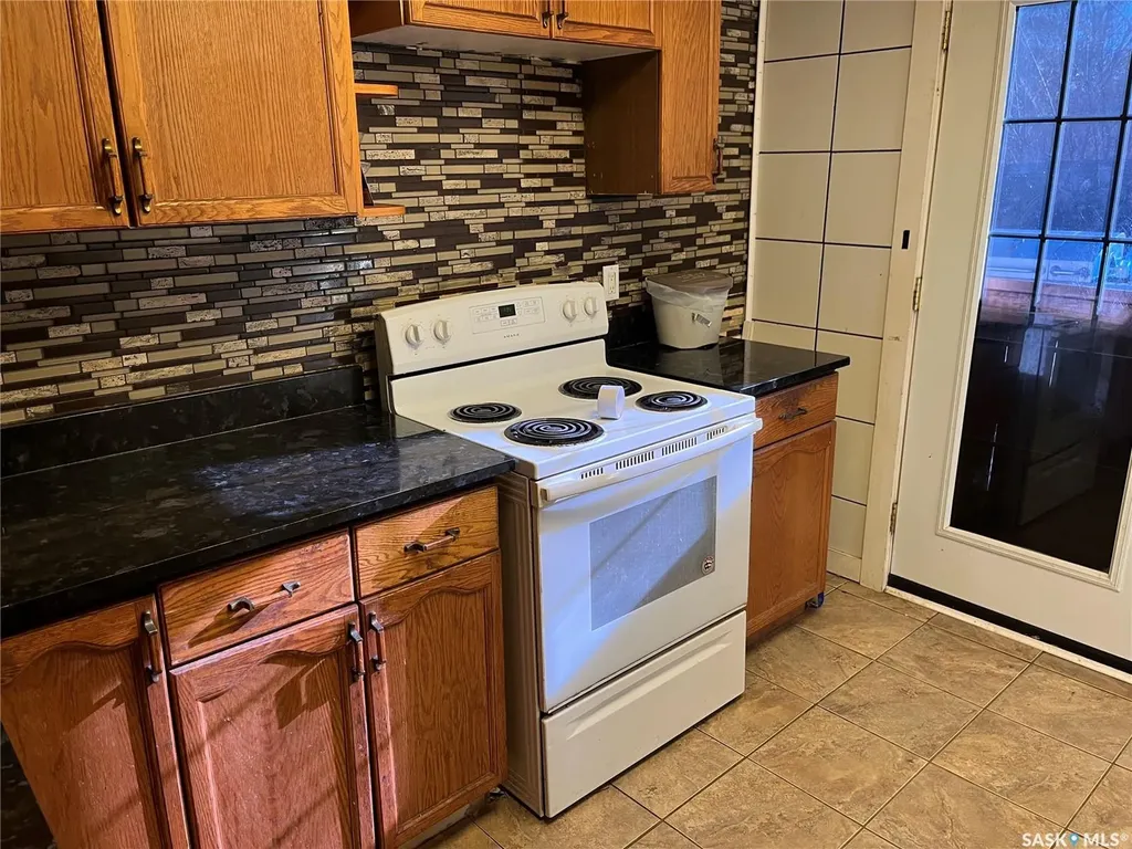 5009 8th Avenue Regina SK S4T 0W4