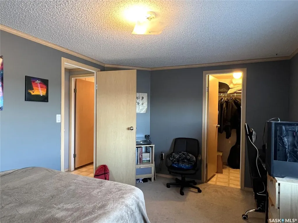 514 6th Avenue E Meadow Lake SK S9X 1J3