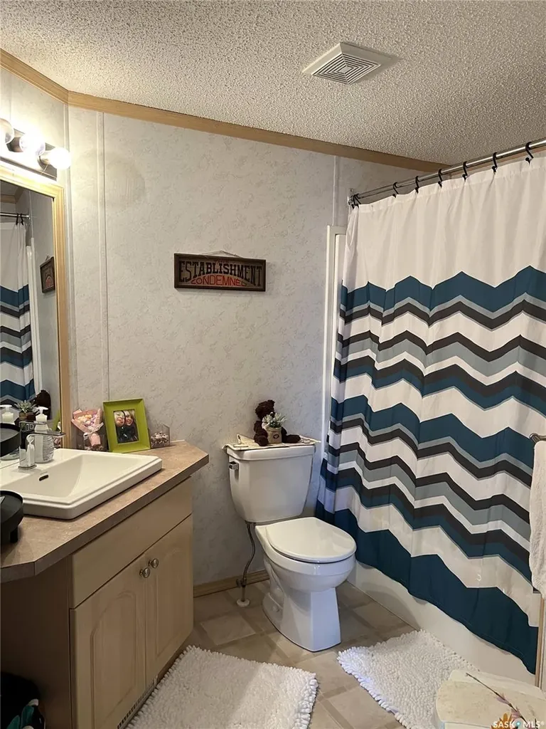 514 6th Avenue E Meadow Lake SK S9X 1J3