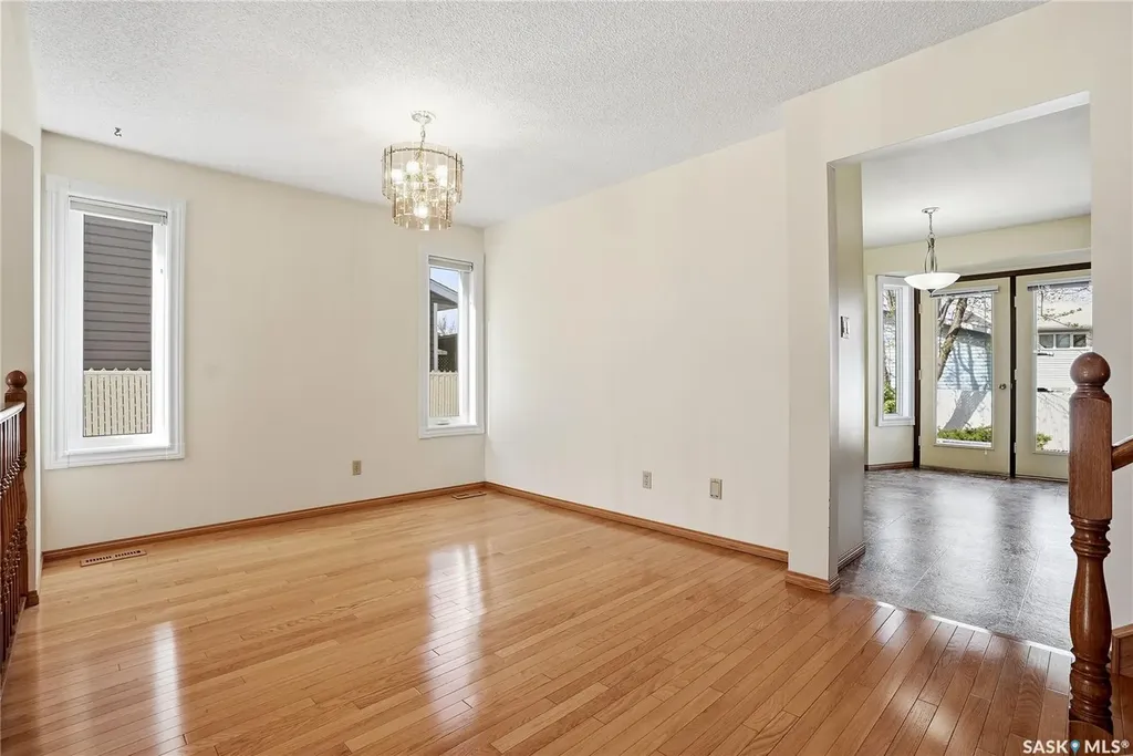 227 Flavelle Crescent Saskatoon SK S7L 6L1