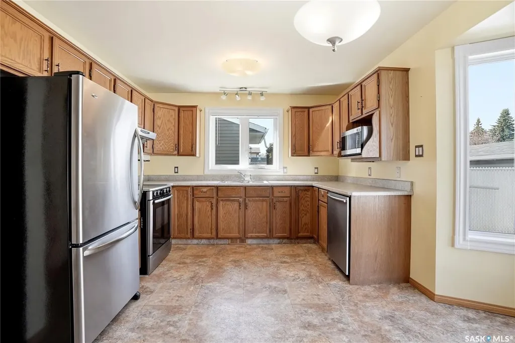 227 Flavelle Crescent Saskatoon SK S7L 6L1