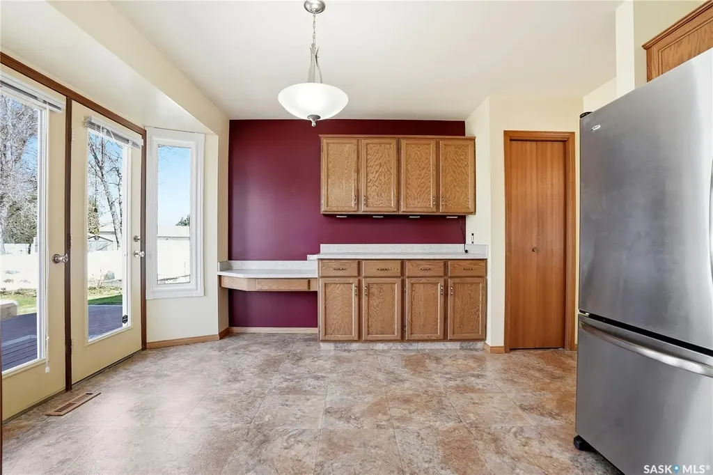 227 Flavelle Crescent Saskatoon SK S7L 6L1