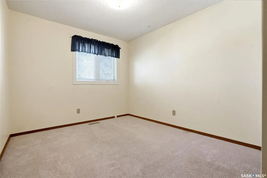 227 Flavelle Crescent Saskatoon SK S7L 6L1