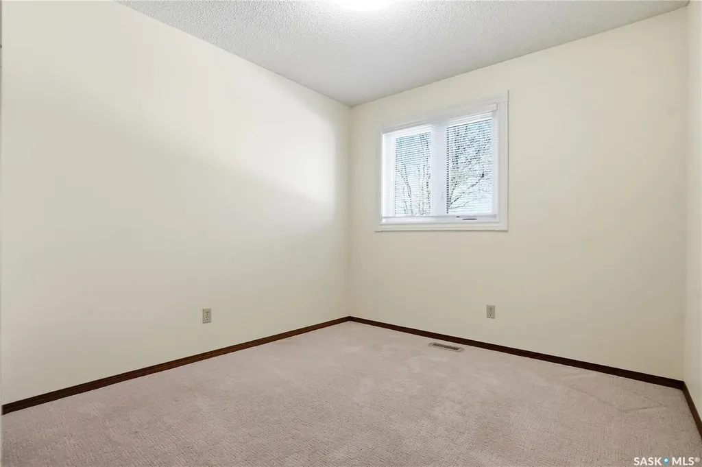 227 Flavelle Crescent Saskatoon SK S7L 6L1
