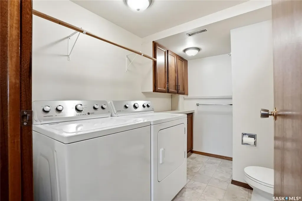227 Flavelle Crescent Saskatoon SK S7L 6L1
