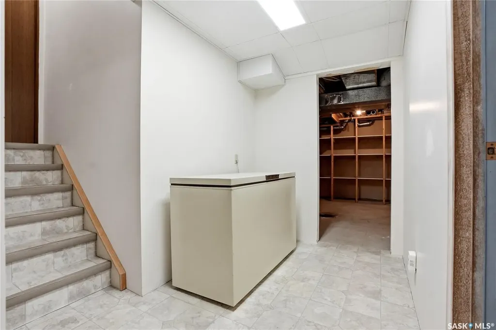227 Flavelle Crescent Saskatoon SK S7L 6L1
