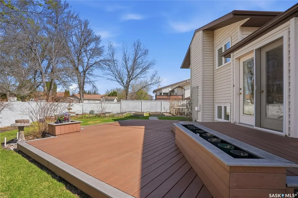 227 Flavelle Crescent Saskatoon SK S7L 6L1