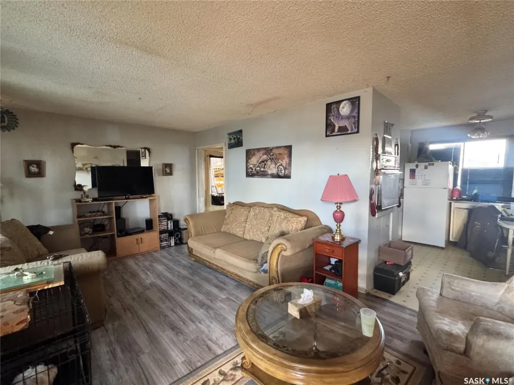 102 1st Avenue Landis SK S0K 2K0