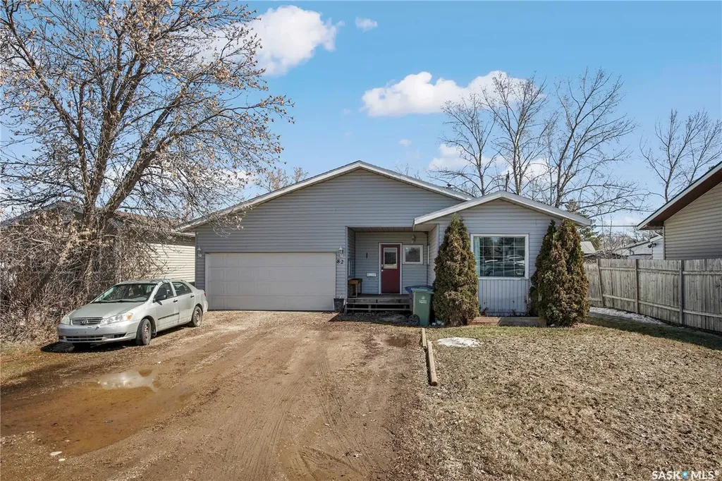 82 2nd Street Osler SK S0K 3A0