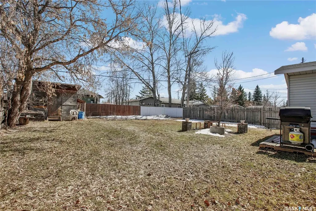 82 2nd Street Osler SK S0K 3A0