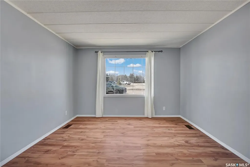 82 2nd Street Osler SK S0K 3A0
