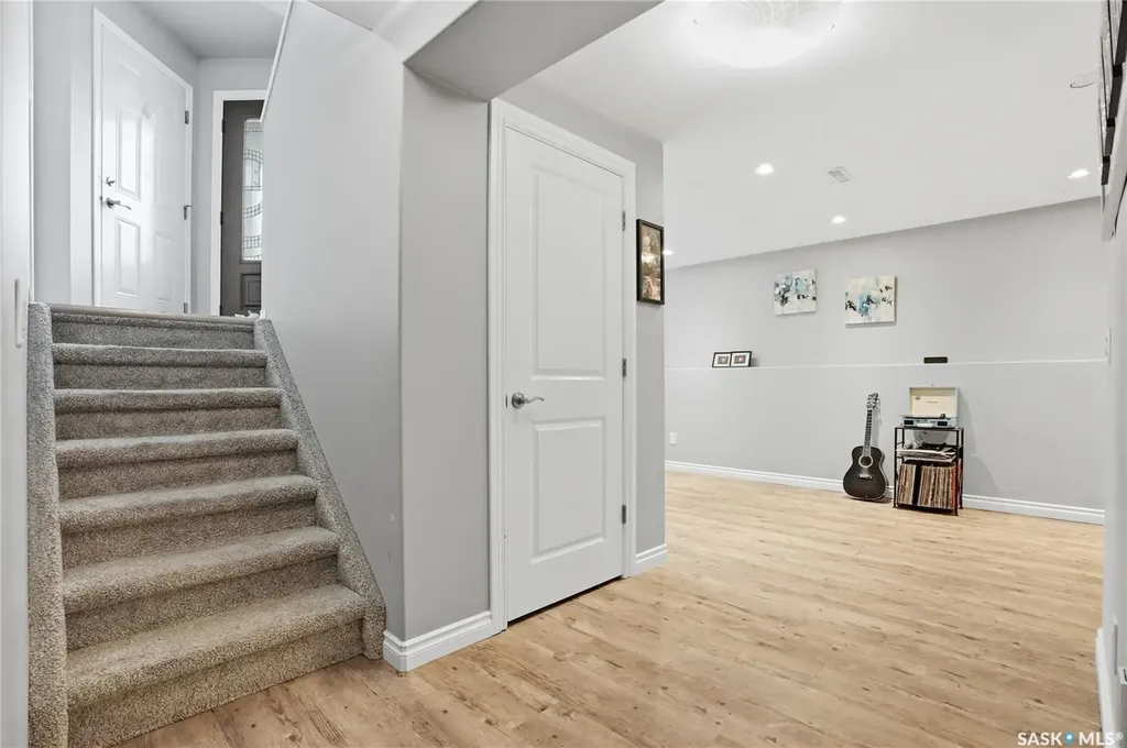 232 Enns Crescent Martensville SK S0K 0A2