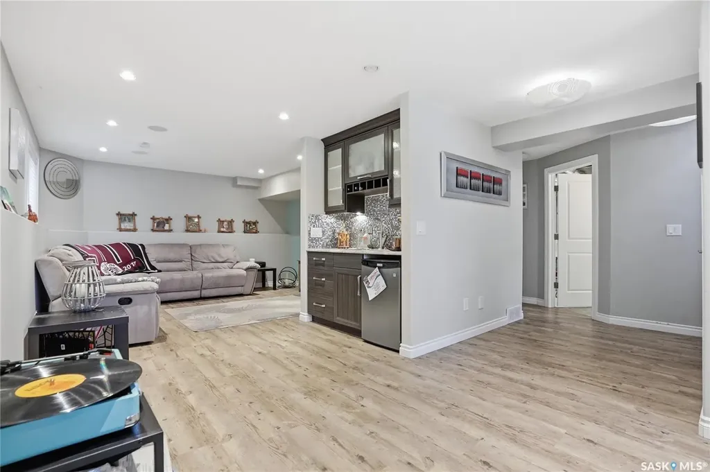 232 Enns Crescent Martensville SK S0K 0A2