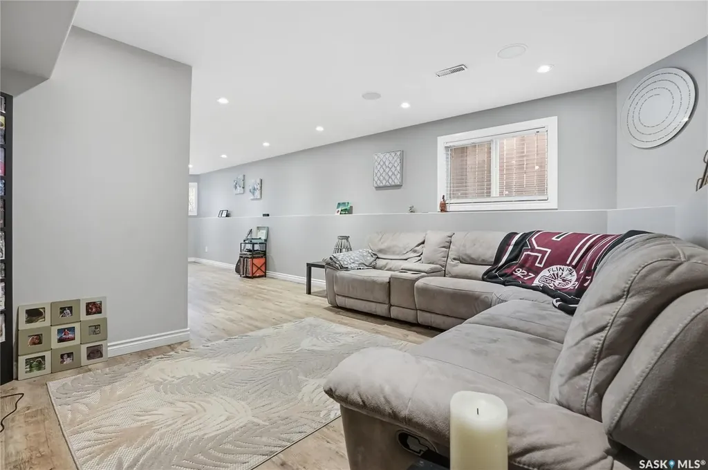 232 Enns Crescent Martensville SK S0K 0A2