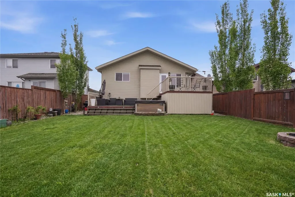 232 Enns Crescent Martensville SK S0K 0A2
