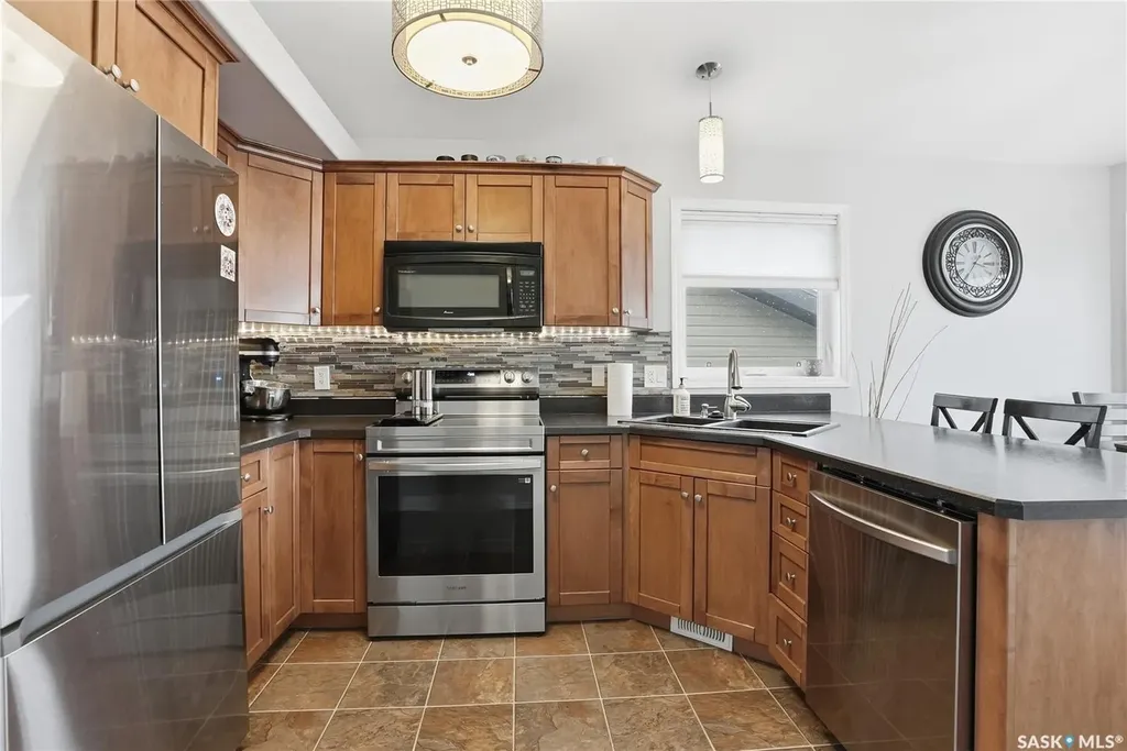 232 Enns Crescent Martensville SK S0K 0A2