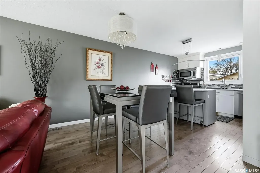 35 Spruceview Road Regina SK S4R 0E1