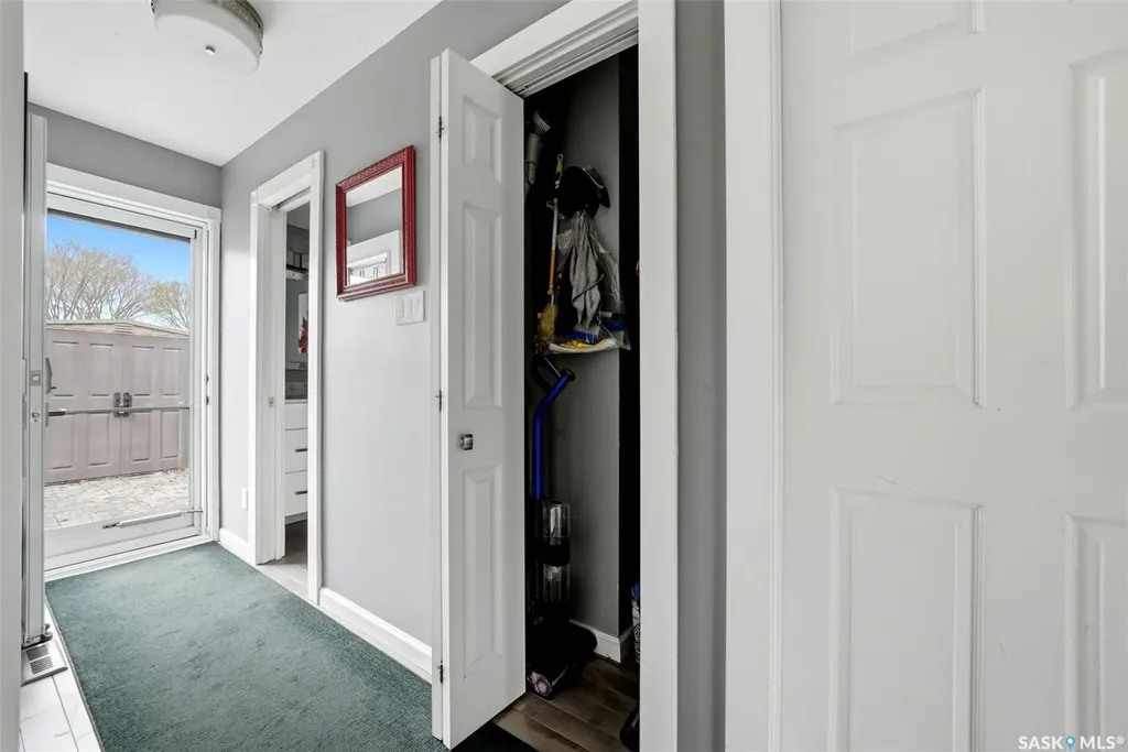 35 Spruceview Road Regina SK S4R 0E1