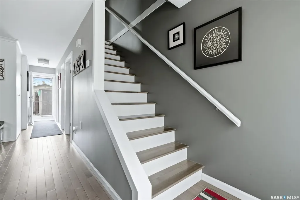 35 Spruceview Road Regina SK S4R 0E1