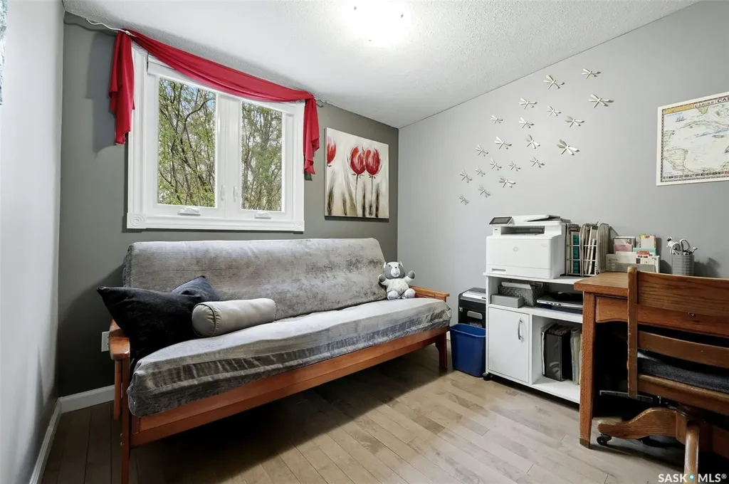 35 Spruceview Road Regina SK S4R 0E1