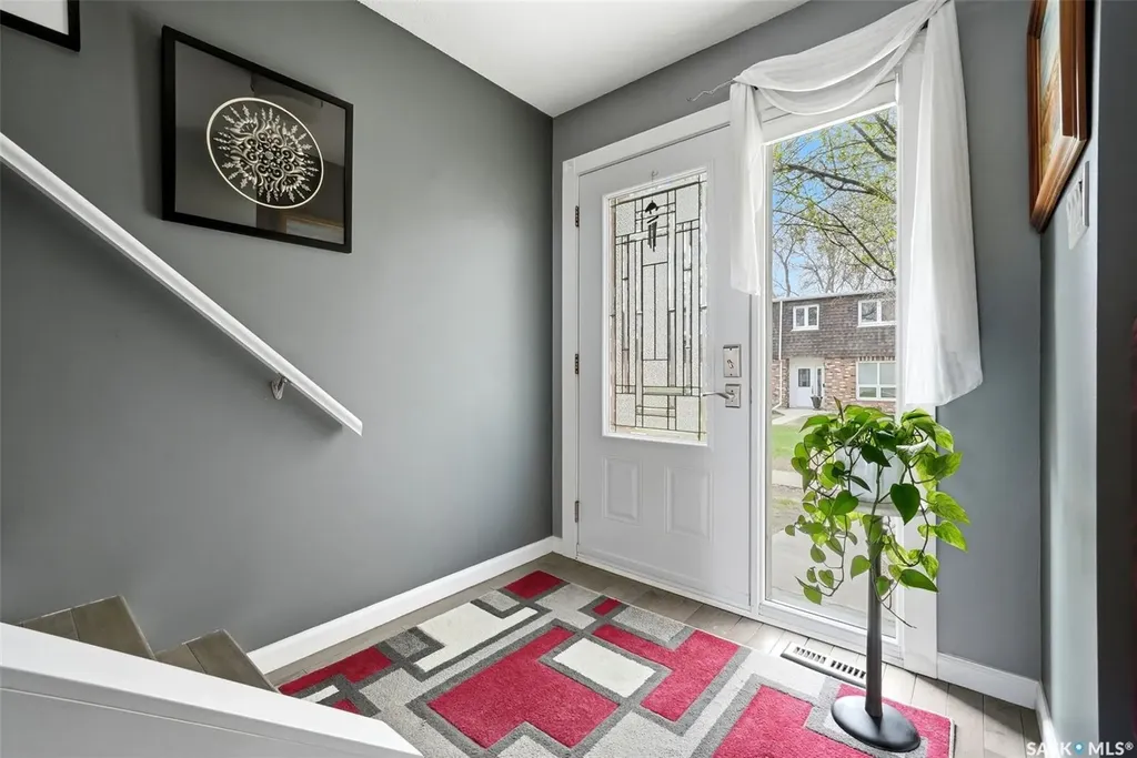 35 Spruceview Road Regina SK S4R 0E1