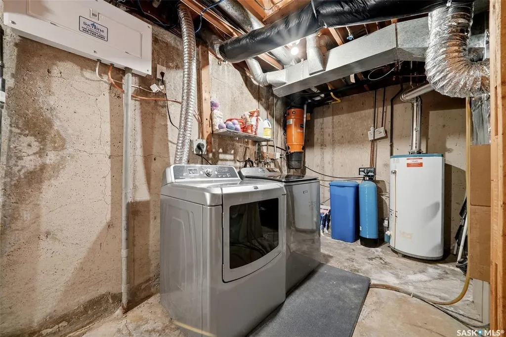 35 Spruceview Road Regina SK S4R 0E1