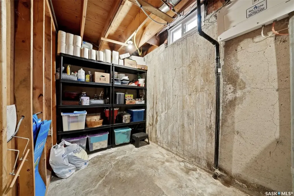 35 Spruceview Road Regina SK S4R 0E1