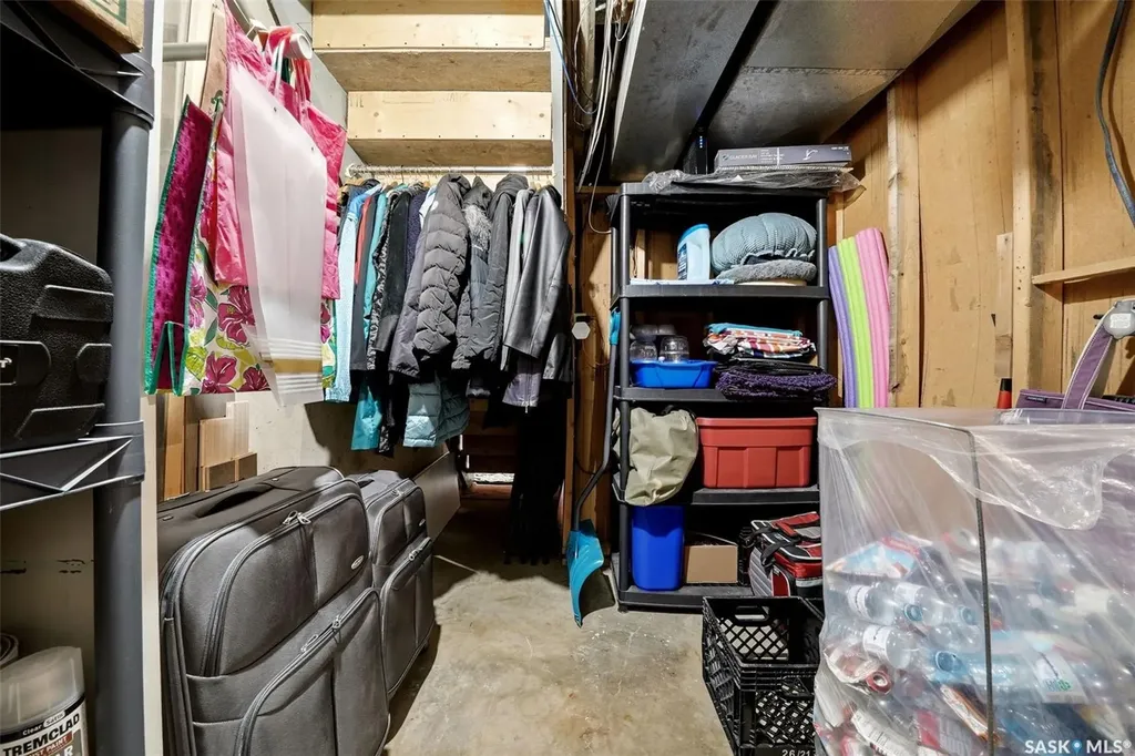 35 Spruceview Road Regina SK S4R 0E1
