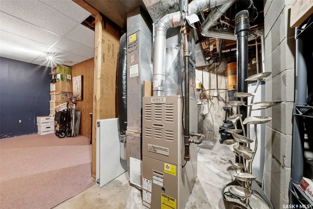 35 Spruceview Road Regina SK S4R 0E1