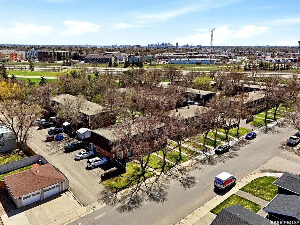 35 Spruceview Road Regina SK S4R 0E1