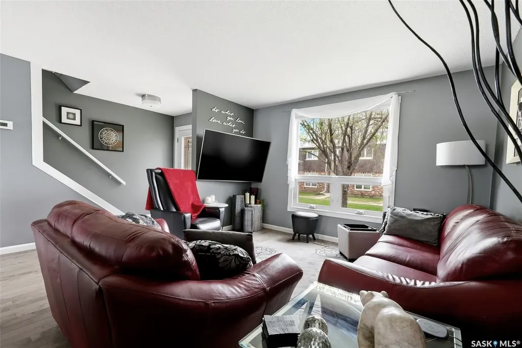 35 Spruceview Road Regina SK S4R 0E1