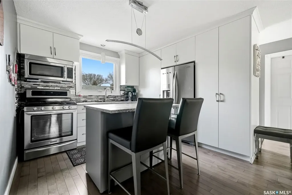 35 Spruceview Road Regina SK S4R 0E1