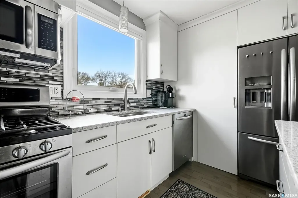 35 Spruceview Road Regina SK S4R 0E1