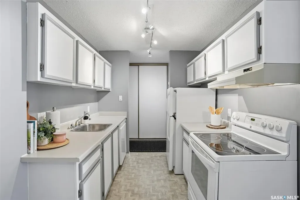 207C Tait Place Saskatoon SK S7H 5L8
