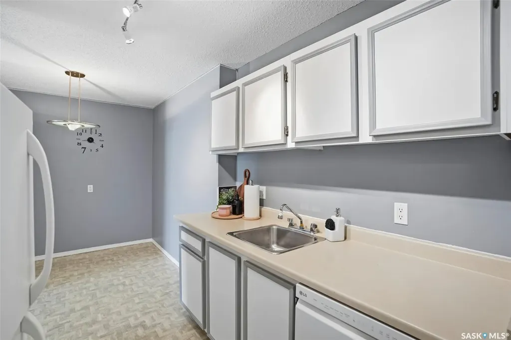 207C Tait Place Saskatoon SK S7H 5L8