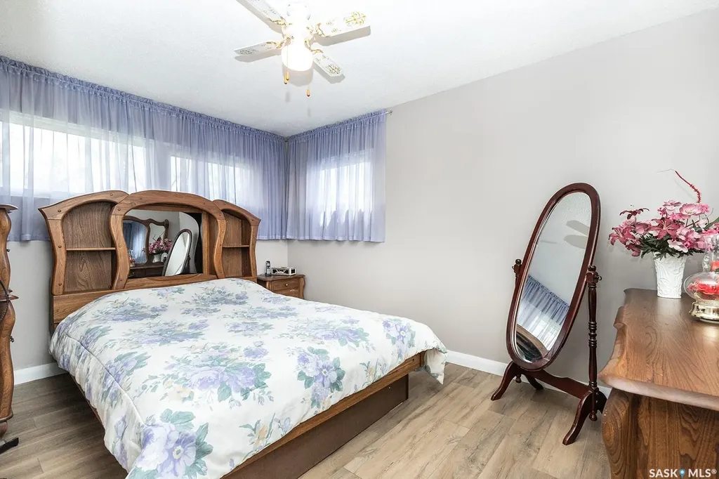 43 Lindsay Drive Saskatoon SK S7H 3E2
