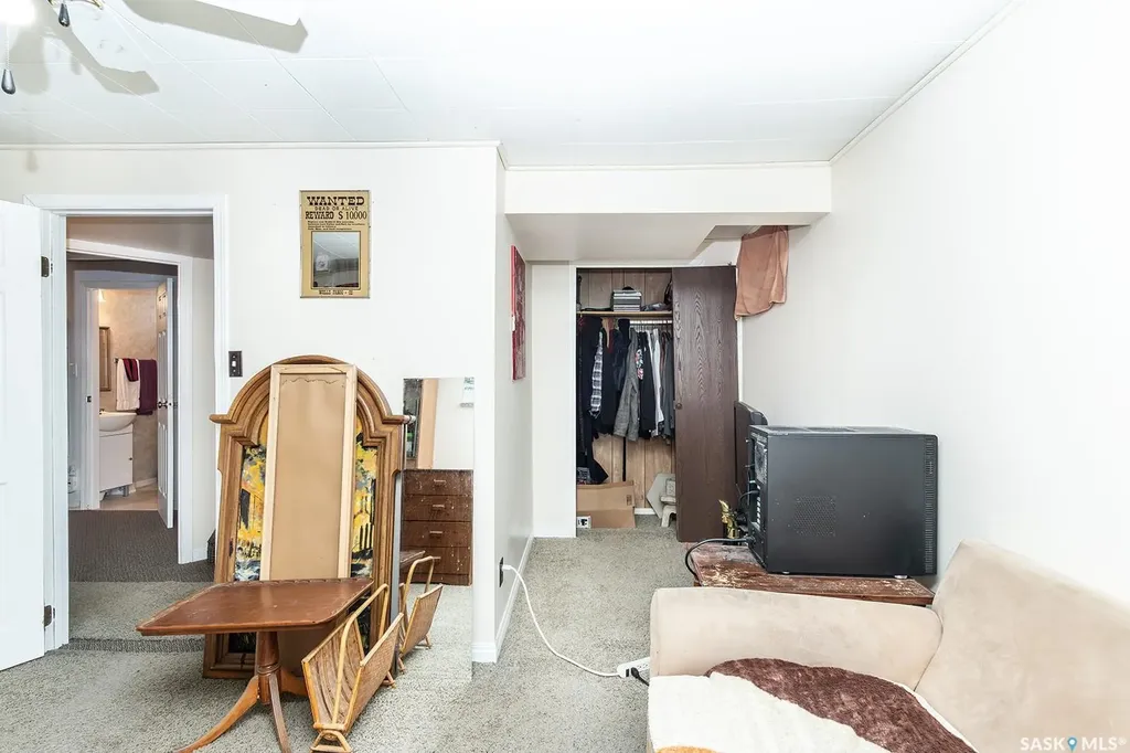 43 Lindsay Drive Saskatoon SK S7H 3E2