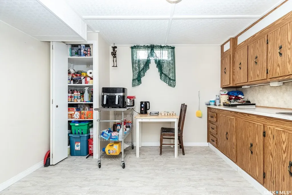 43 Lindsay Drive Saskatoon SK S7H 3E2