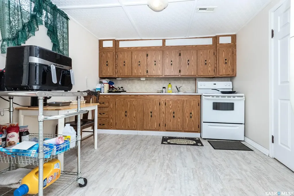 43 Lindsay Drive Saskatoon SK S7H 3E2