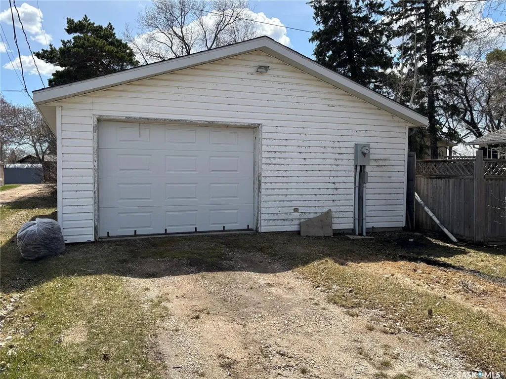 501 Railway Avenue Kinistino SK S0J 1H0