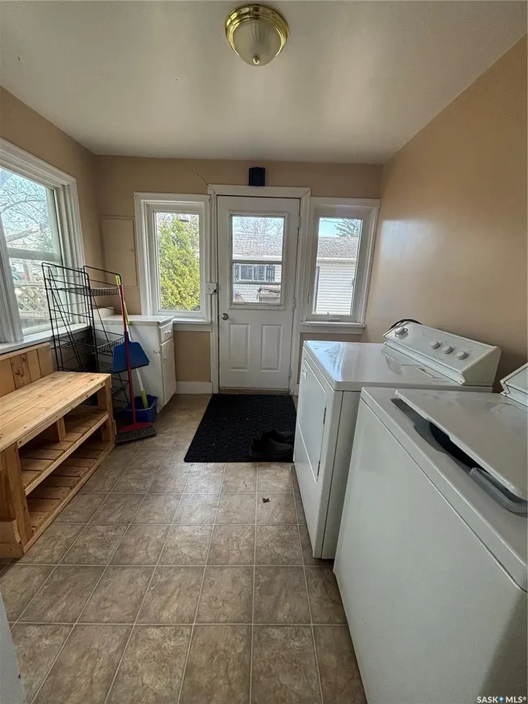 501 Railway Avenue Kinistino SK S0J 1H0