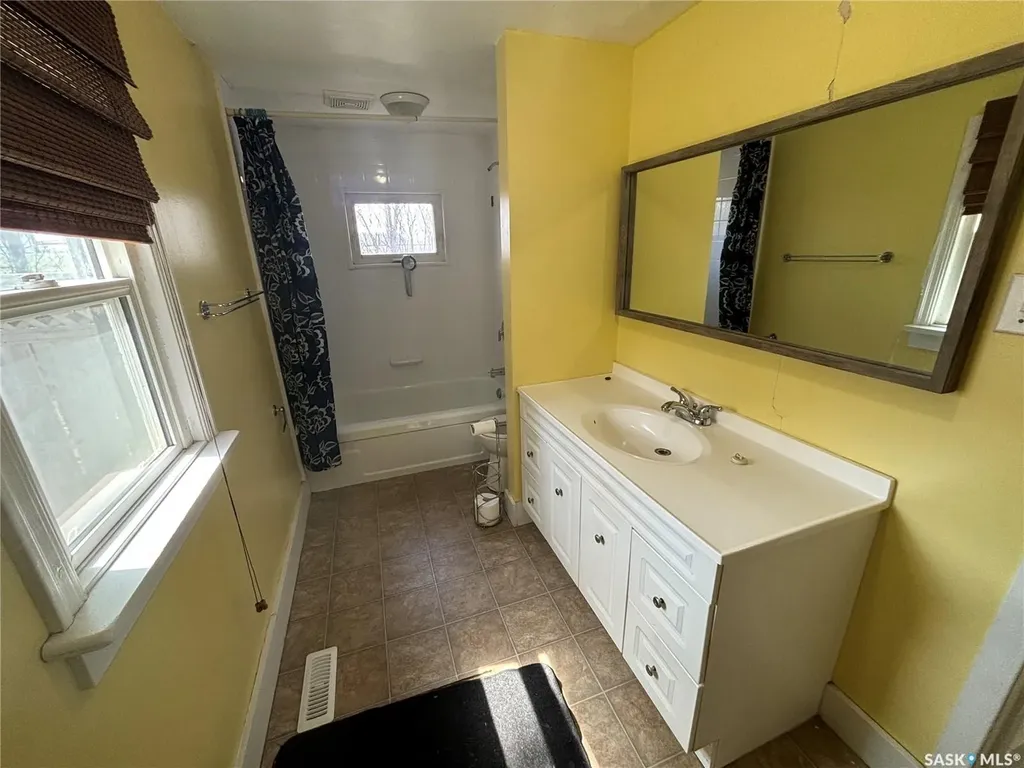 501 Railway Avenue Kinistino SK S0J 1H0