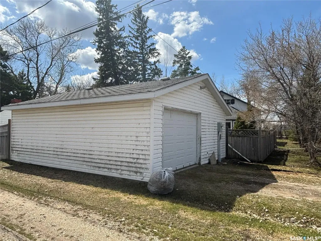 501 Railway Avenue Kinistino SK S0J 1H0