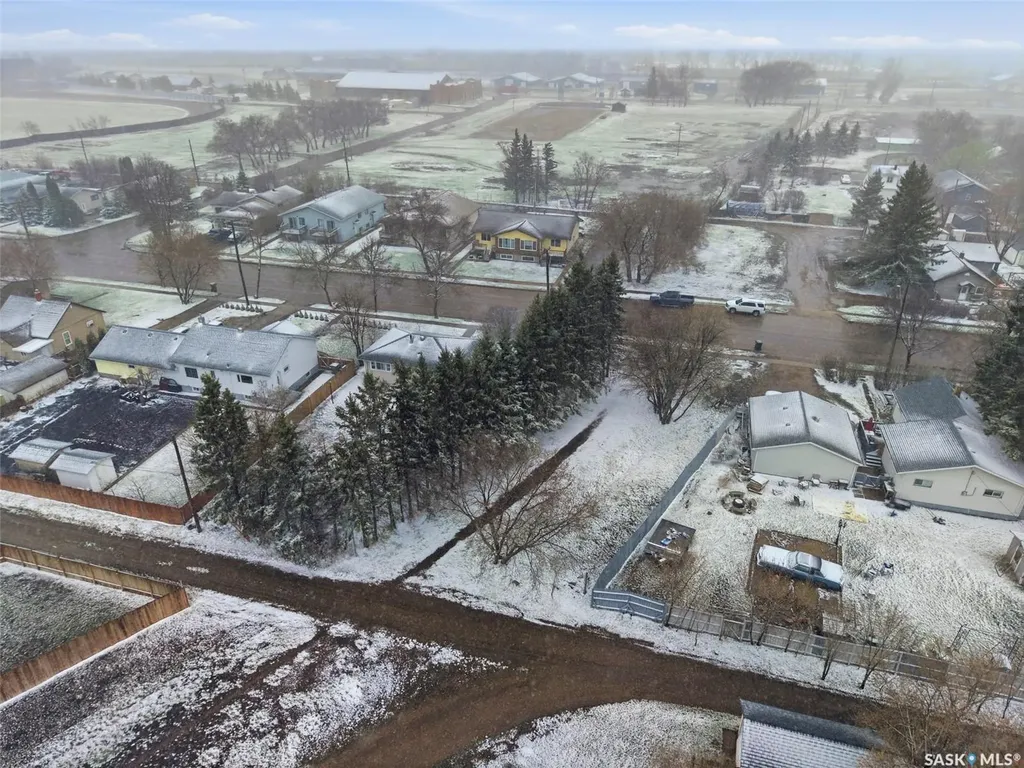 746 7th Street E Prince Albert SK S6V 0T1