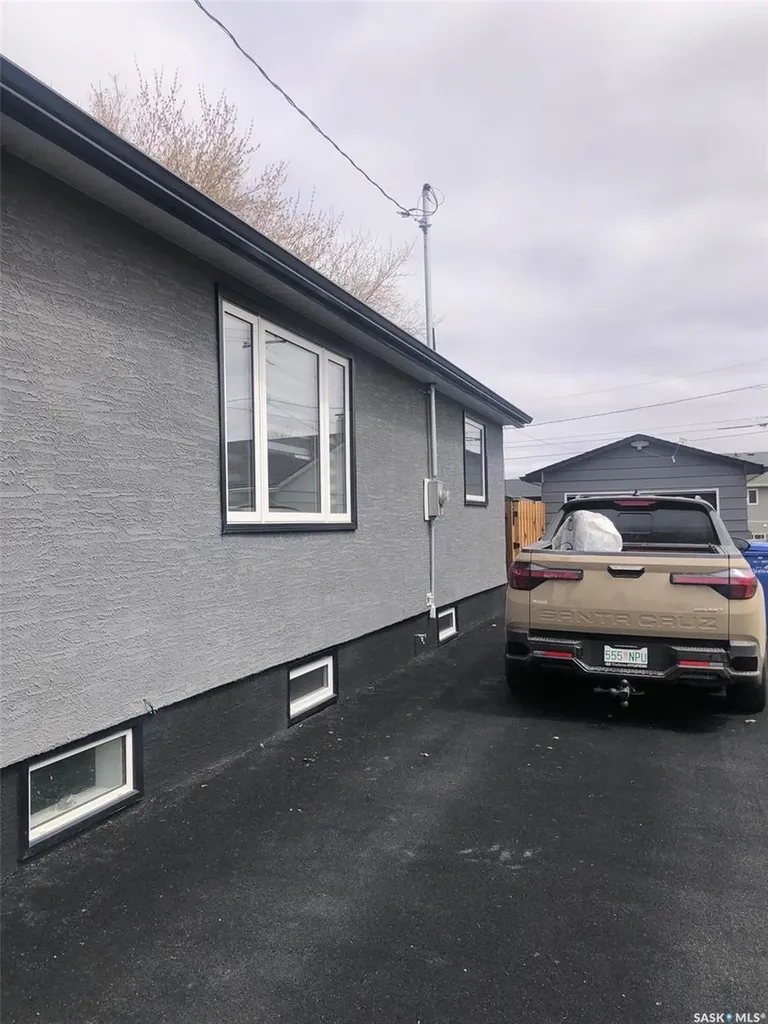 317 Maple Avenue Yorkton SK S3N 1W9