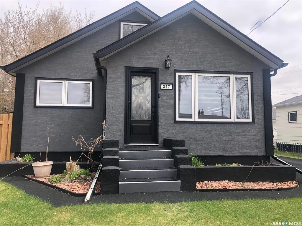 317 Maple Avenue Yorkton SK S3N 1W9
