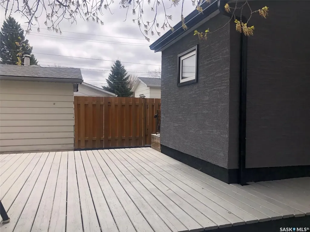 317 Maple Avenue Yorkton SK S3N 1W9