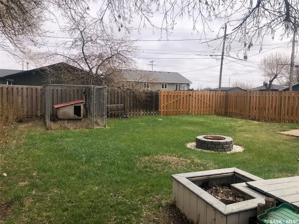 317 Maple Avenue Yorkton SK S3N 1W9