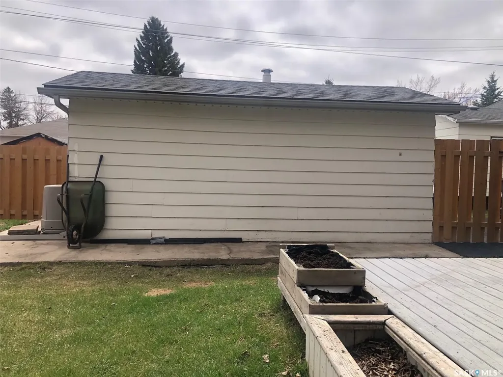 317 Maple Avenue Yorkton SK S3N 1W9